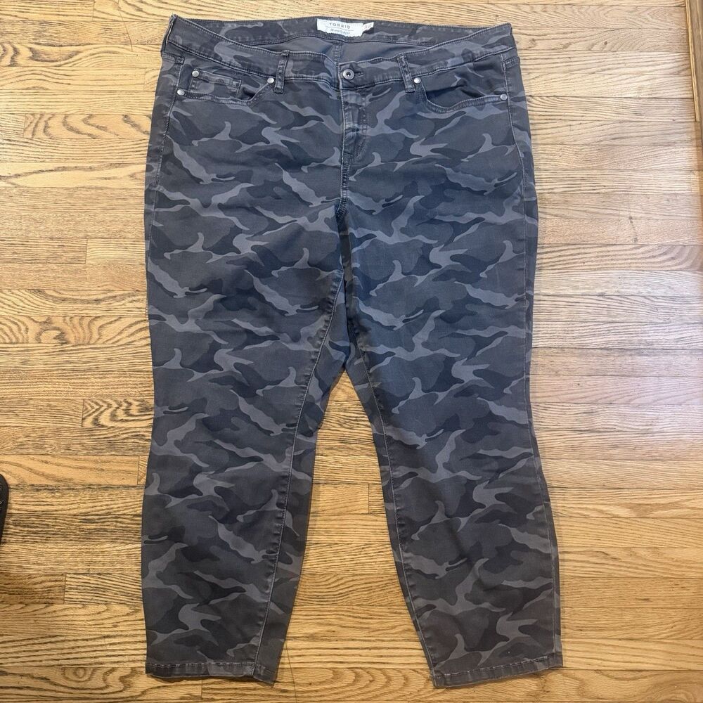 Torrid Camo Pants Womens 22 Stretch Skinny Cropped Ankle Gray Green Camouflage